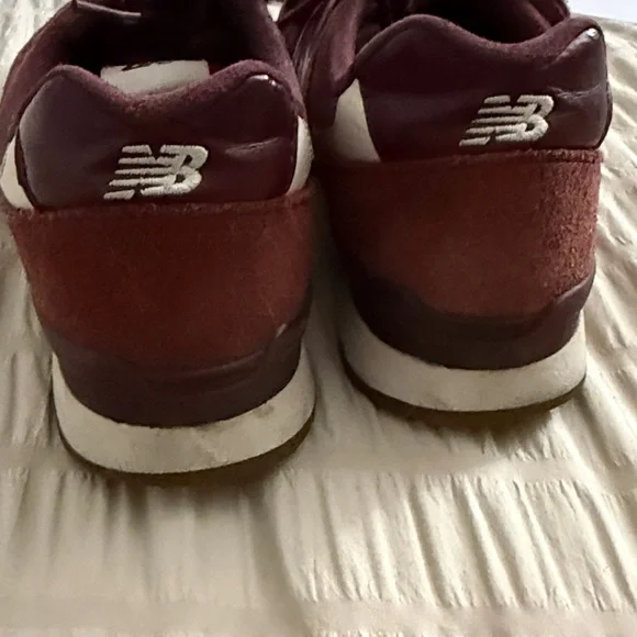 New Balance 696 Women's Deep Red Burgundy Free People - Anthropologie - 9 - Picture 4 of 13
